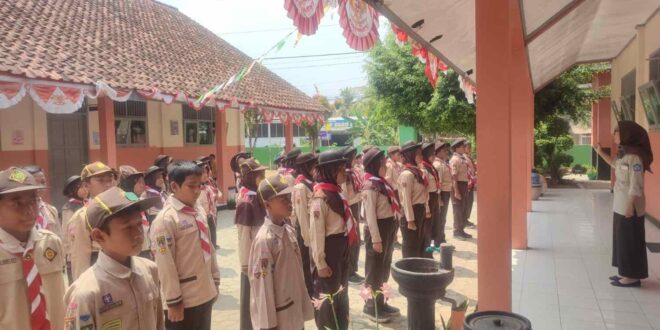 Pramuka SD Negeri 2 Beji Asah Kekompakan Lewat Latihan Baris-Berbaris